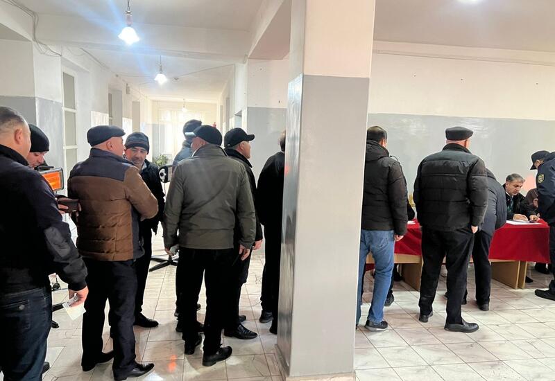 В Сабунчинском районе Баку активно проходит голосование на президентских выборах