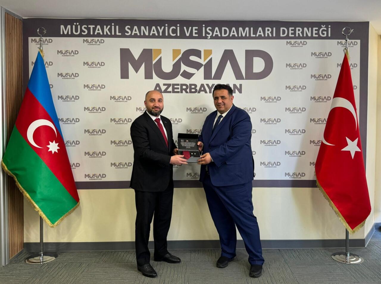 Турецкие депутаты посетили офис "MÜSİAD Азербайджан"