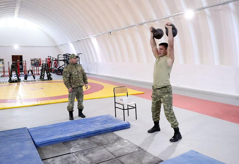 В Сухопутных войсках Азербайджана состоялось первенство по гиревому спорту