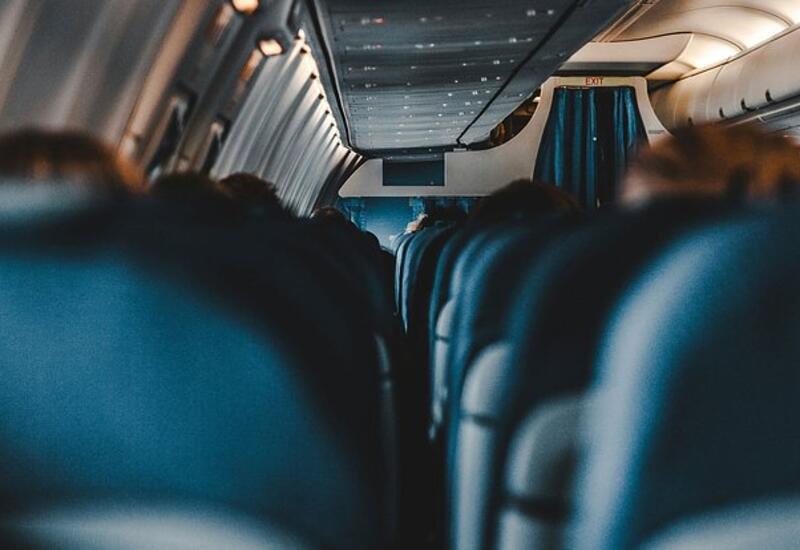 Несчастный случай в самолете привел к панике пассажиров