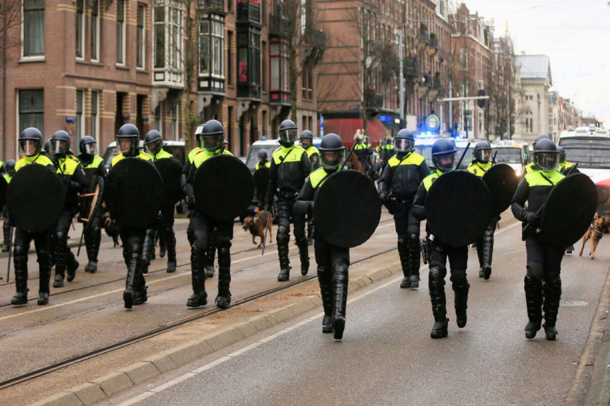 В Гааге вспыхнули беспорядки