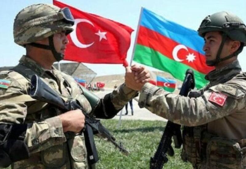 В азербайджанской армии осуществляются революционные преобразования
