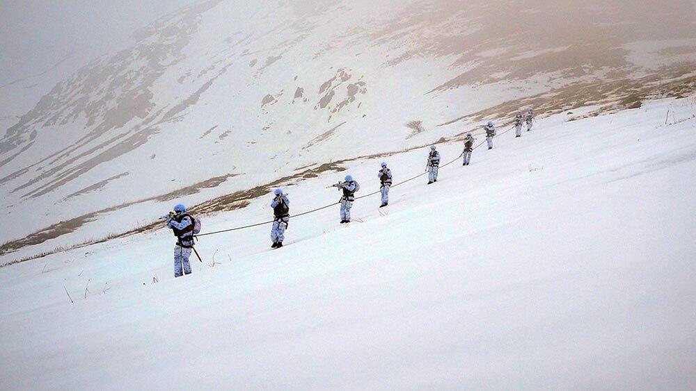 Учения азербайджанского спецназа в высокогорье