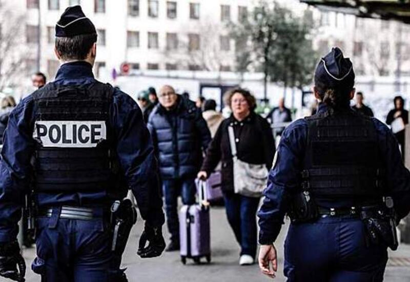 Стычки полицейских с фермерами на парижской сельхозвыставке