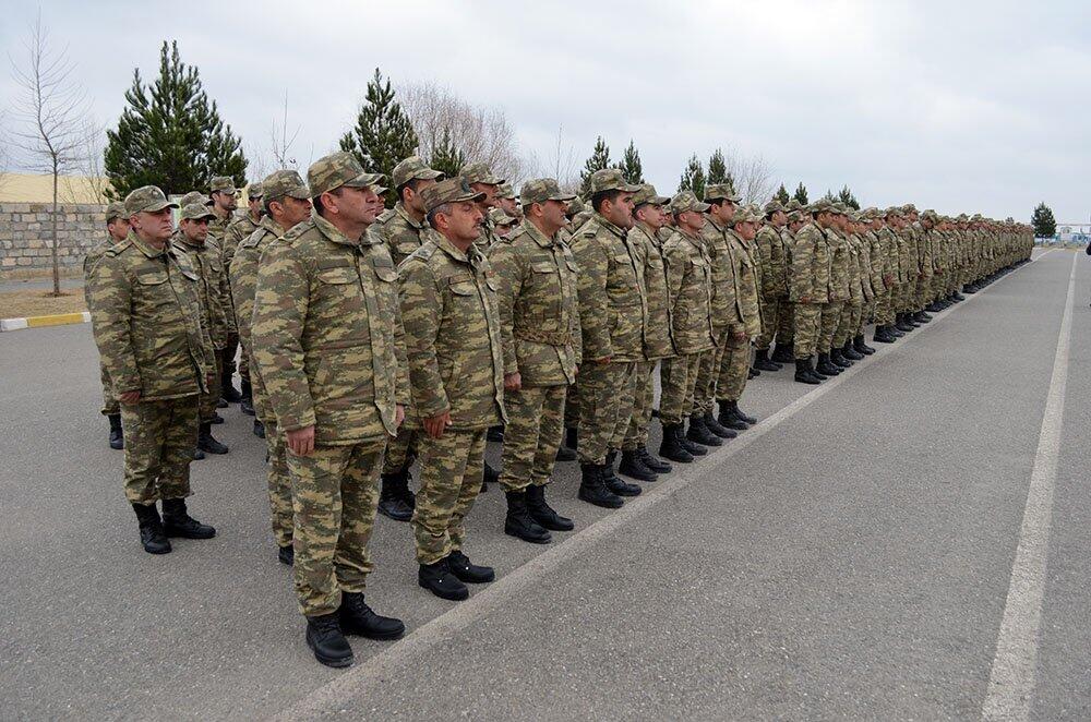 В Азербайджане завершены учебные сборы с военнообязанными
