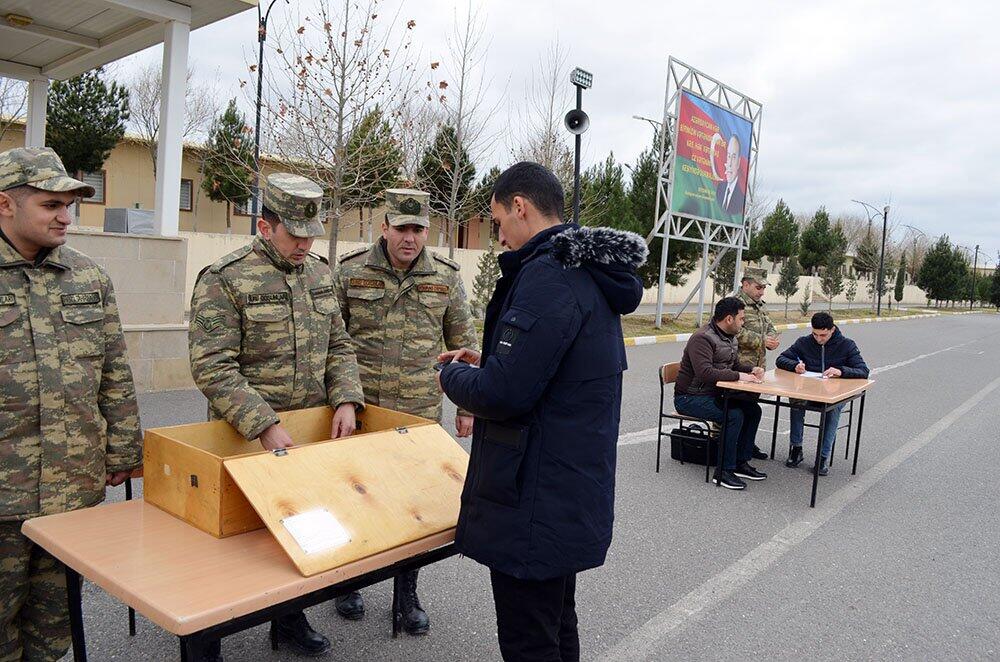 В Азербайджане завершены учебные сборы с военнообязанными