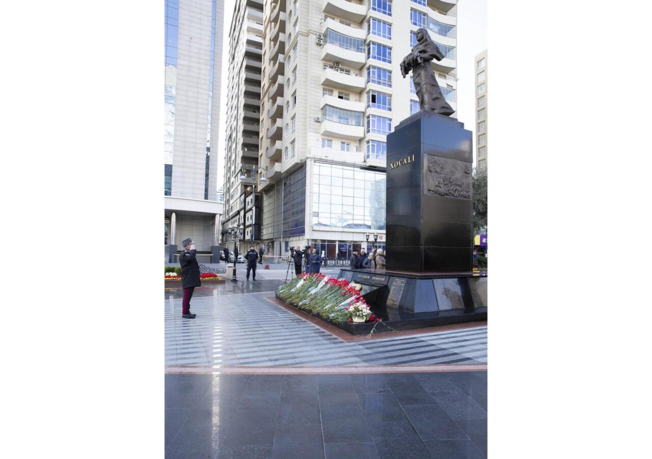 Сотрудники СГБ Азербайджана посетили памятник жертвам Ходжалинского геноцида