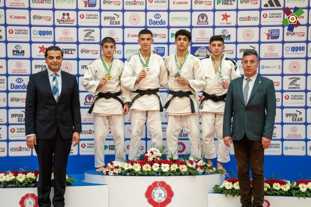 Азербайджанские дзюдоисты завоевали 12 медалей в первый день Кубка Европы в Турции