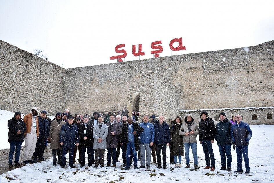 Участники международной конференции ознакомились с историческими достопримечательностями города Шуша