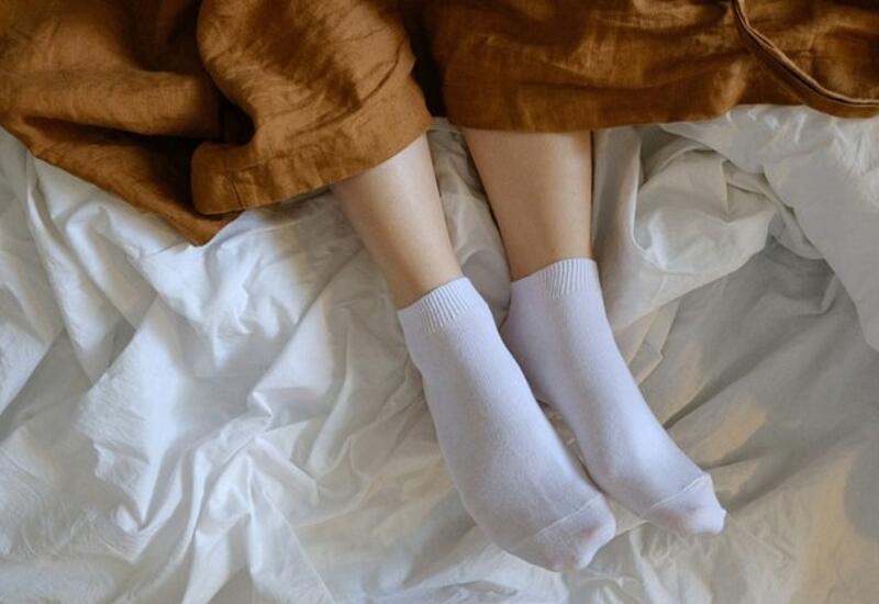 Блогерша раскрыла простой способ вернуть белизну носкам