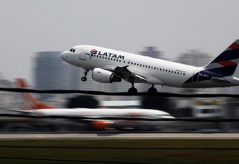 Полсотни пассажиров пострадали из-за технической неполадки самолета