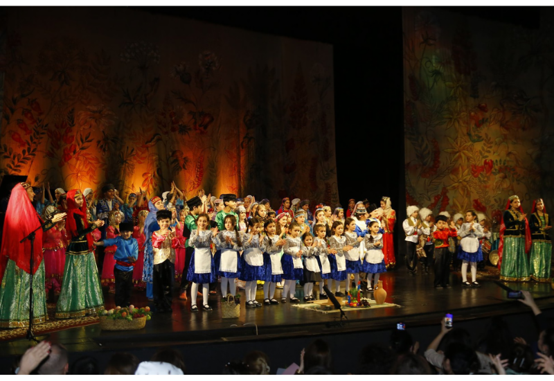 В Баку прошел праздничный театрализованный концерт, посвященный Новрузу