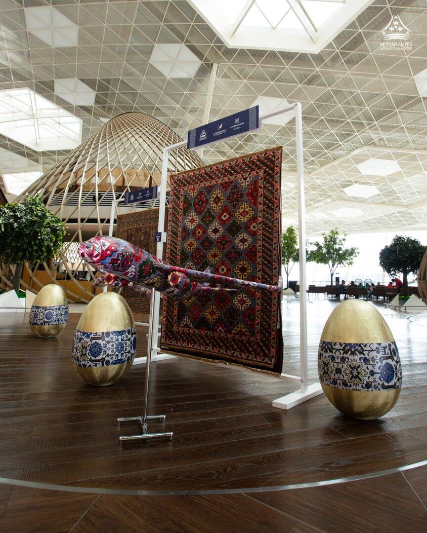 Магия Новруза в Бакинском аэропорту: ковры, самолеты и национальные ценности