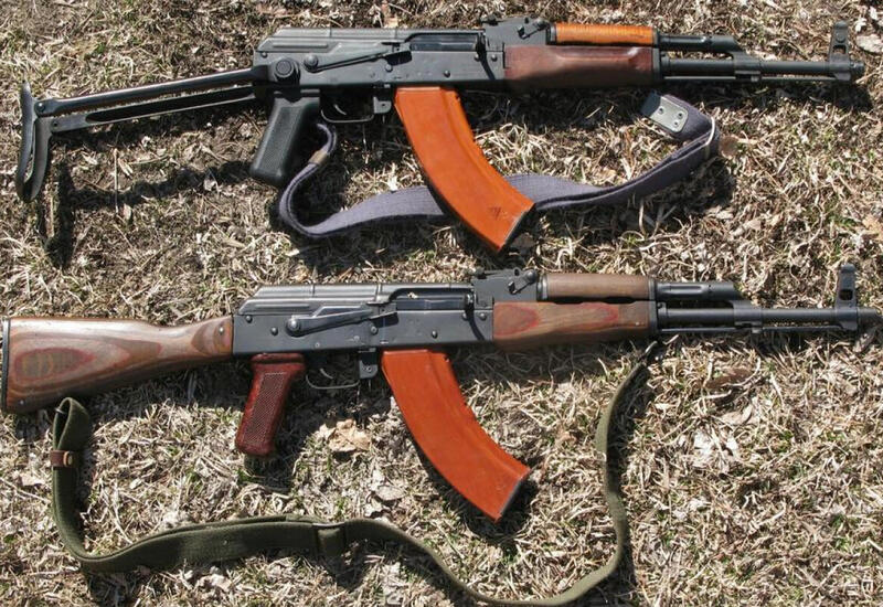 В Ханкенди найдено оставленное армянами оружие и боеприпасы