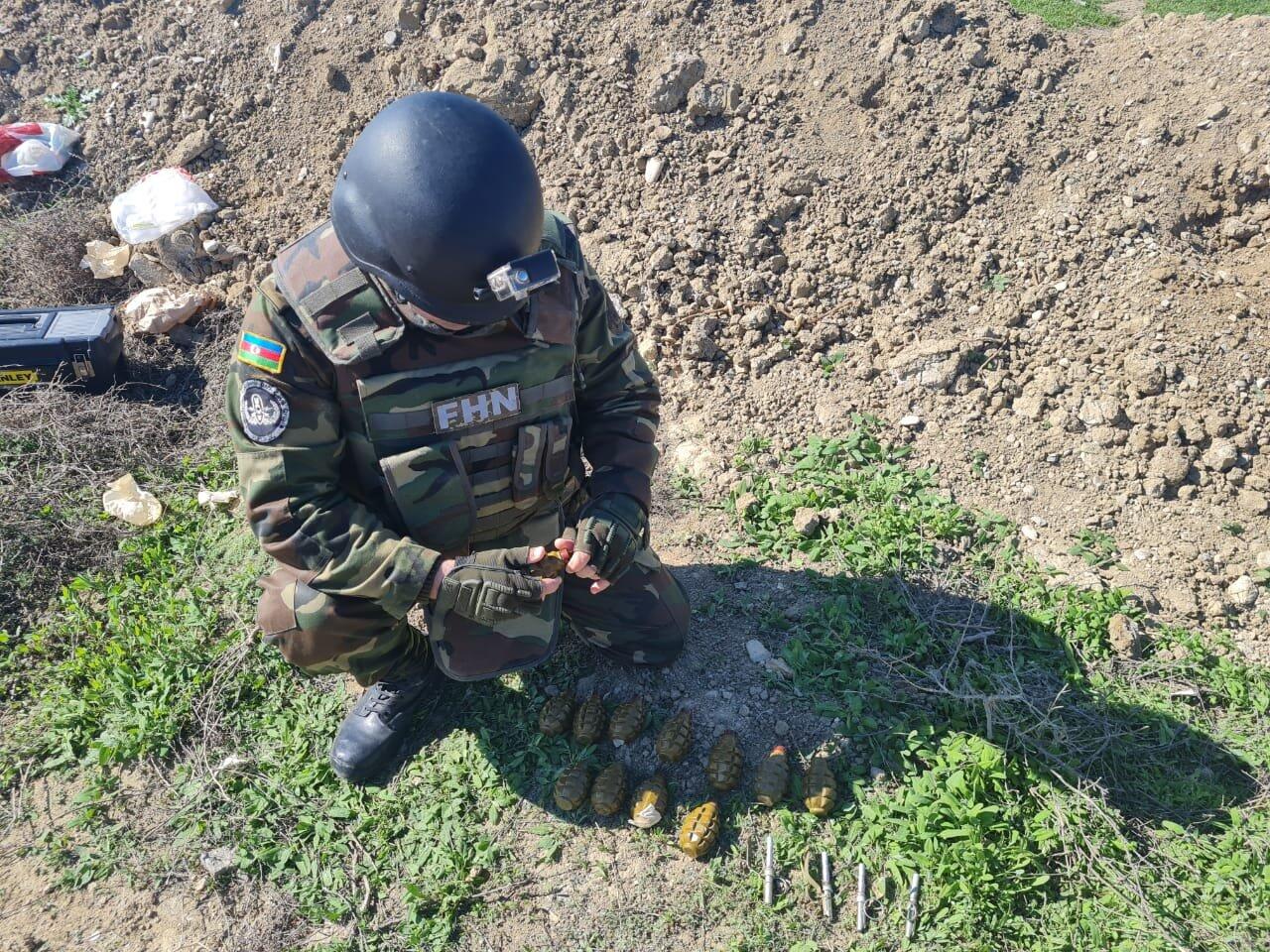 В Хырдалане обнаружены боевые гранаты