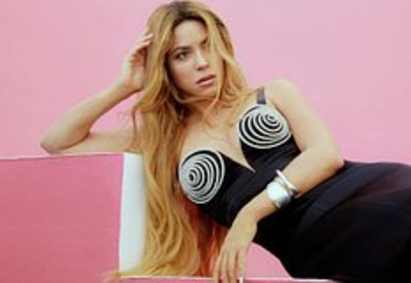 47-летняя Шакира снялась для журнала Allure