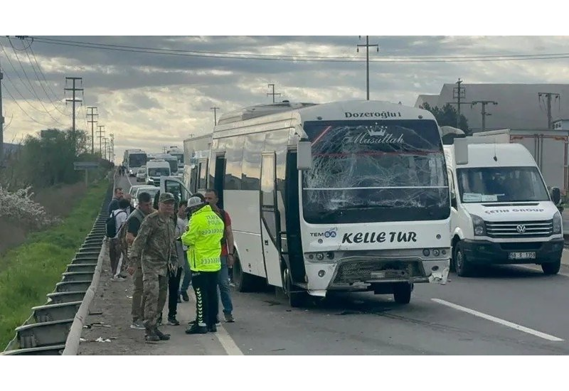 В Турции автобус с военнослужащими попал в ДТП