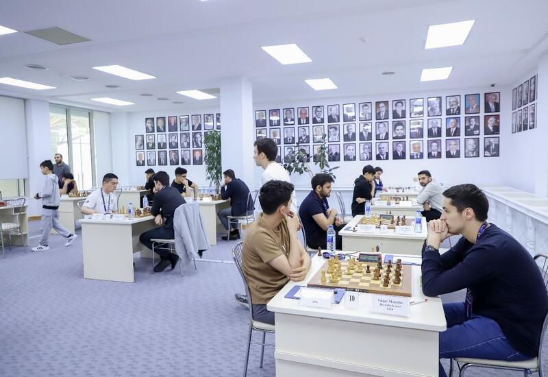 Манафов захватил лидерство в чемпионате по шахматам