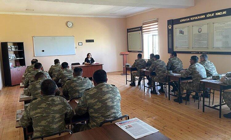 В азербайджанской армии проведены семинары по гендерному равенству