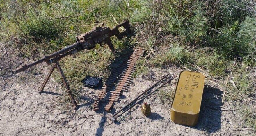 В Зардабе обнаружены граната и пулемет