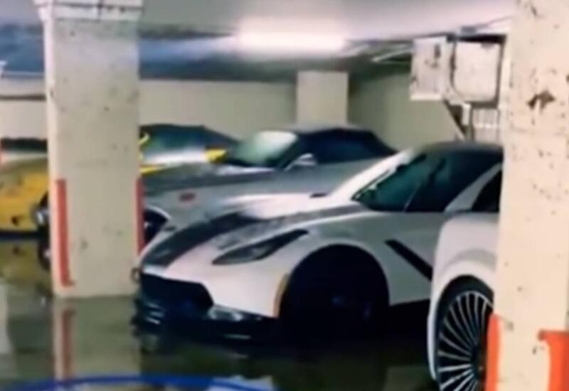 Затопленные в Дубае суперкары попали на видео