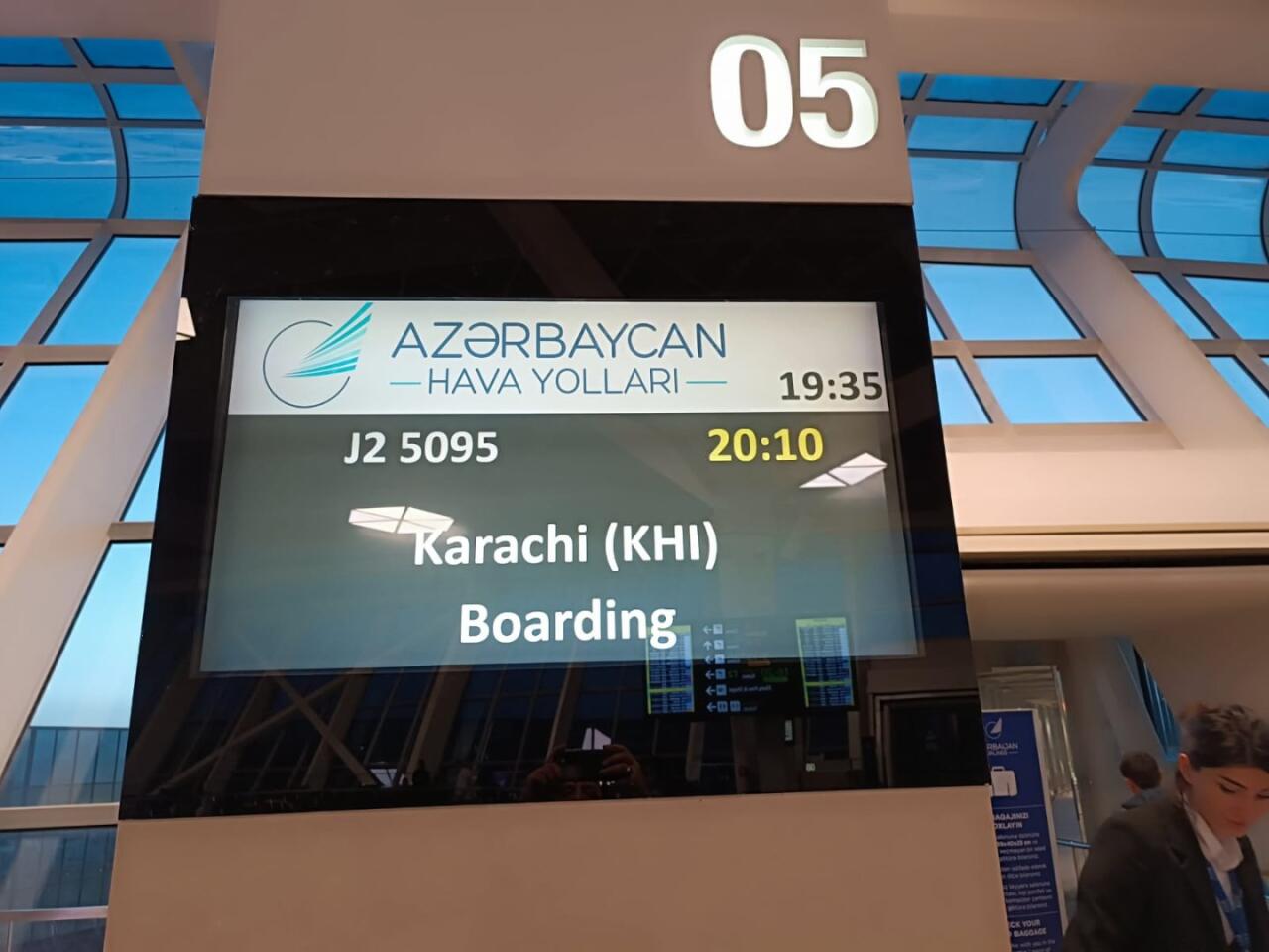 AZAL совершил первый рейс по маршруту Баку-Карачи