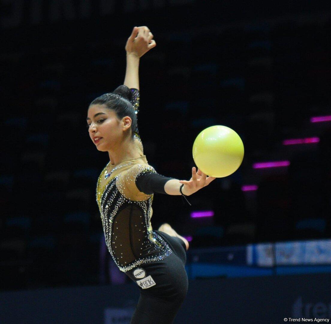 Первый день соревнований Кубка мира по художественной гимнастике в Баку