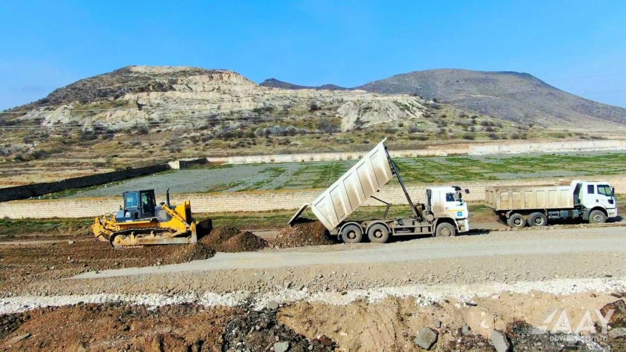 Азербайджан строит новую дорогу в Карабахе