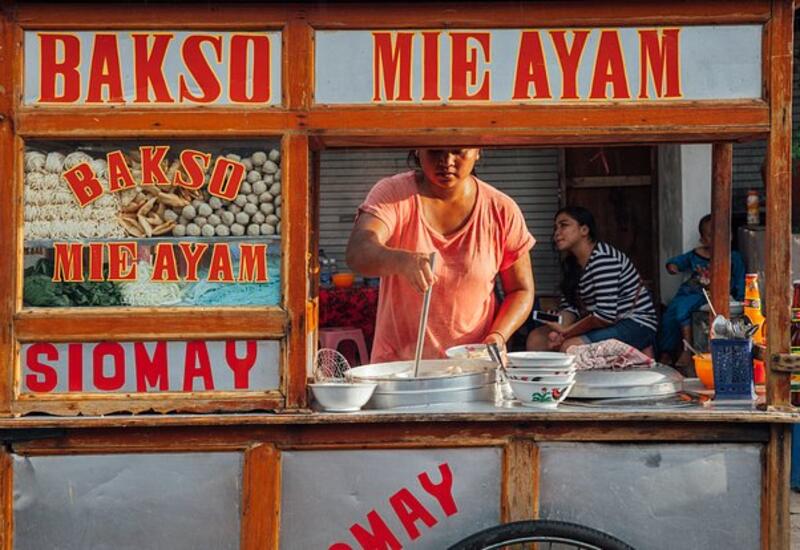 Турист отказался платить за еду и был депортирован с Бали