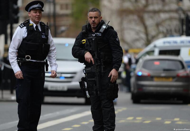 Полиция Лондона предъявила обвинения двум британцам в шпионаже в пользу Китая