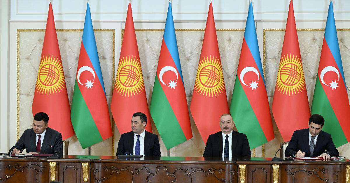 В Баку состоялась церемония подписания азербайджано-кыргызских документов