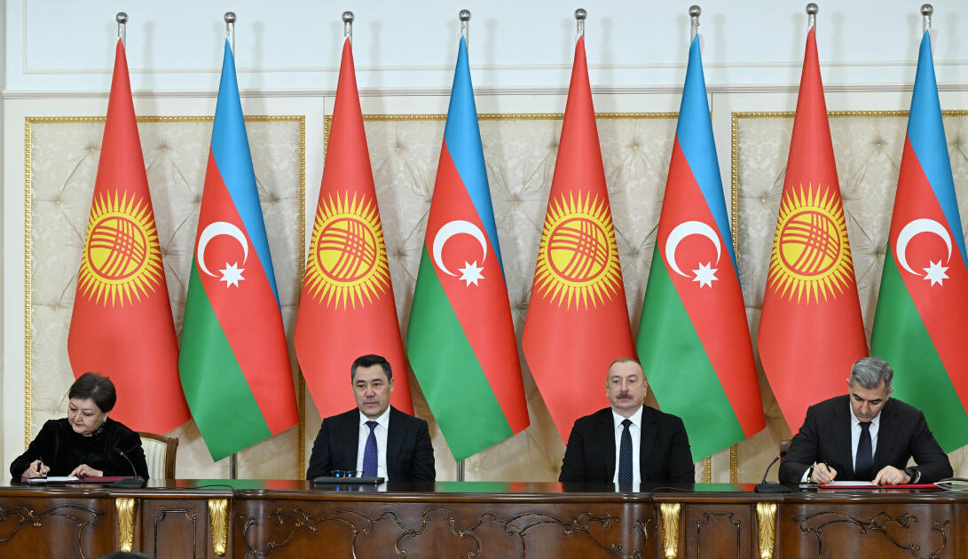 В Баку состоялась церемония подписания азербайджано-кыргызских документов