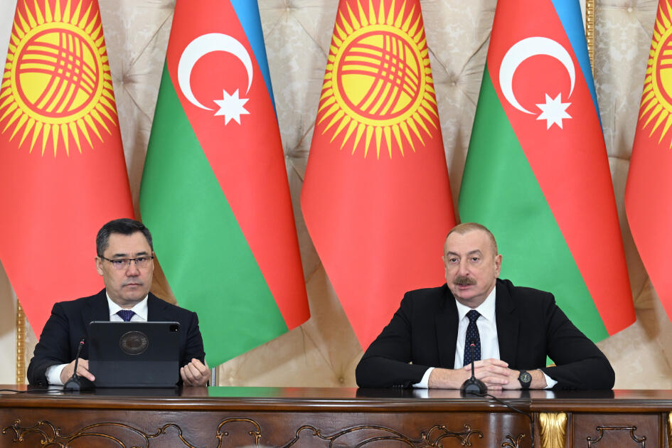 Президент Ильхам Алиев и Президент Садыр Жапаров выступили с заявлениями для прессы