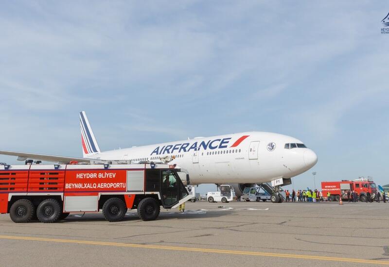 Самолет Air France совершил экстренную посадку в Международном аэропорту Гейдар Алиев