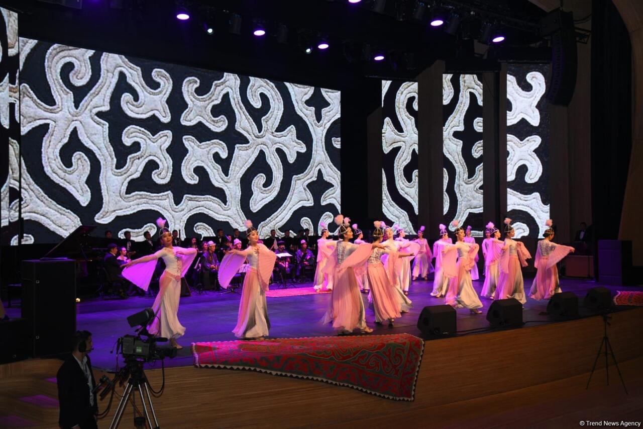 В Центре Гейдара Алиева состоялось торжественное открытие Дней культуры Кыргызстана в Азербайджане