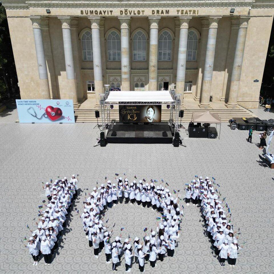 Минздрав организовал флешмоб, приуроченный к 101-летию выдающегося ученого-офтальмолога, академика Зарифы Алиевой