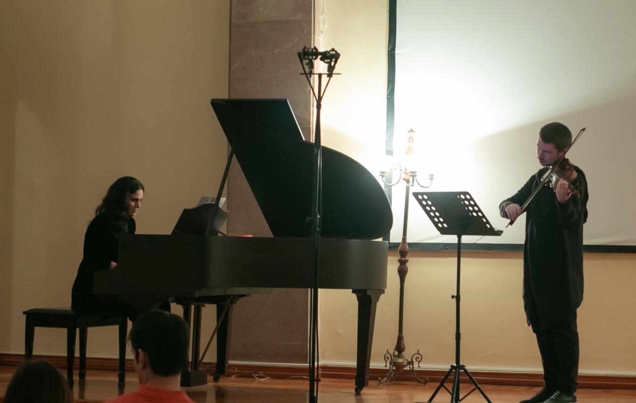 В Музейном центре состоялся концерт Хумай Гасымзаде и Глеба Хохлова