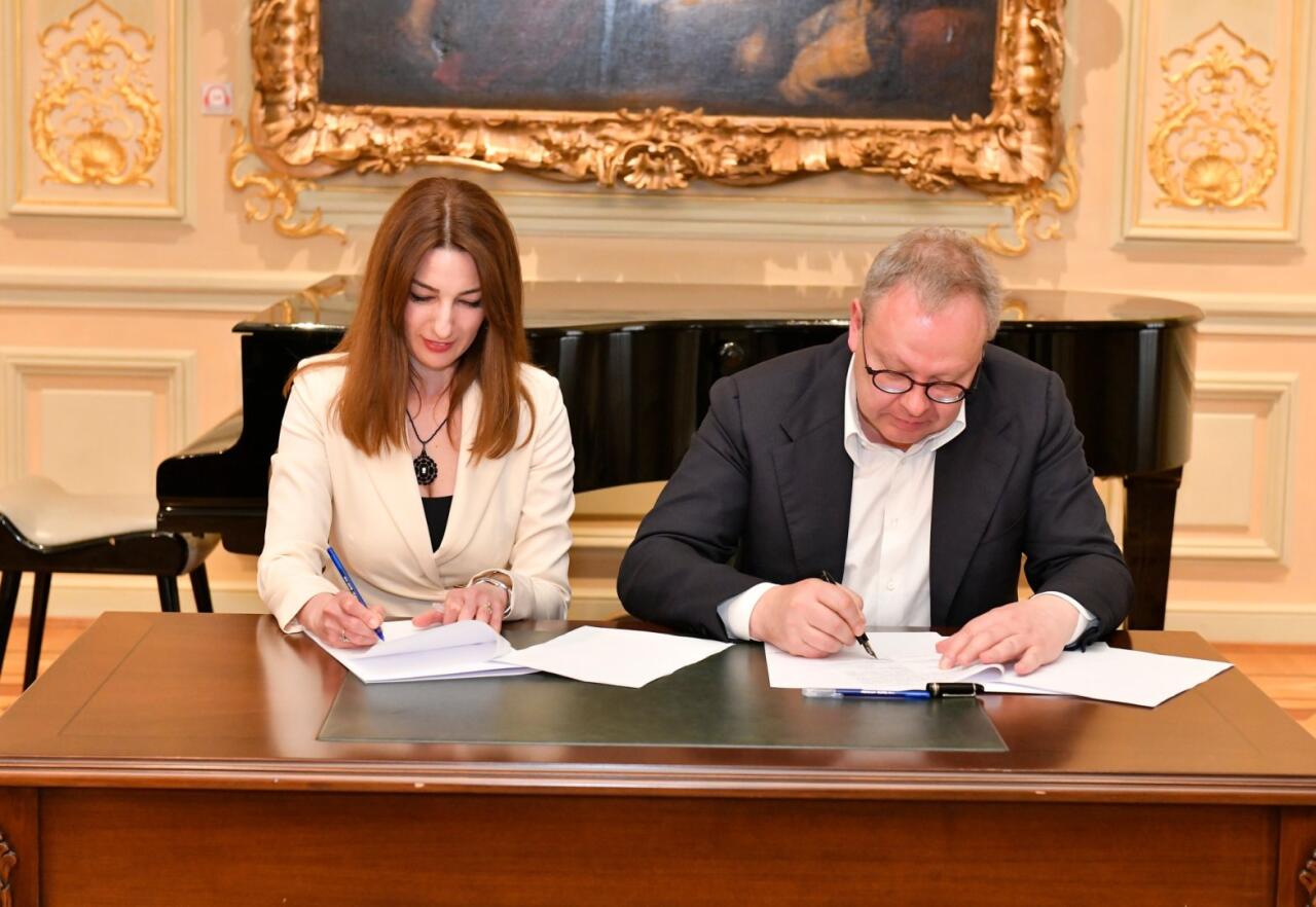 Азербайджанский национальный музей искусств и Санкт-Петербургская академия художеств подписали меморандум
