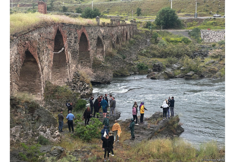 Норвежские путешественники ознакомились с Худаферинским мостом