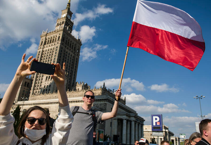 Польша поставит под угрозу свое население в случае размещения ядерного оружия