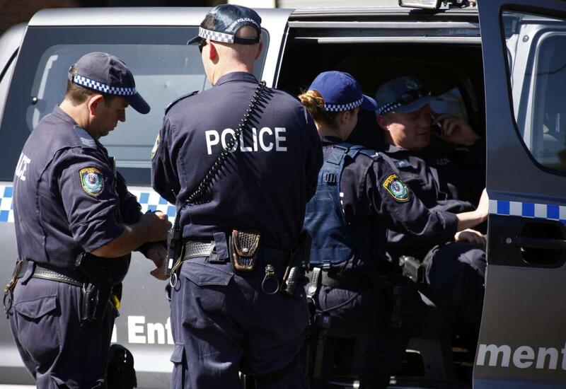 В Австралии полицейские застрелили подростка, напавшего с ножом на прохожего