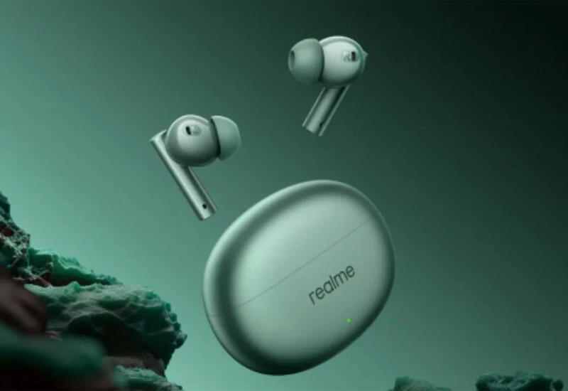 Realme выпустила новые беспроводные наушники с шумоподавлением и ярким дизайном