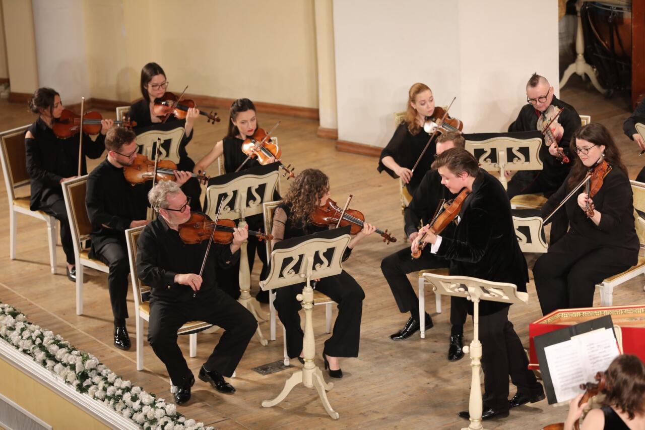 В Баку состоялся концерт молодых скрипачей Эльвина Ходжа Ганиева и Даниила Булаева