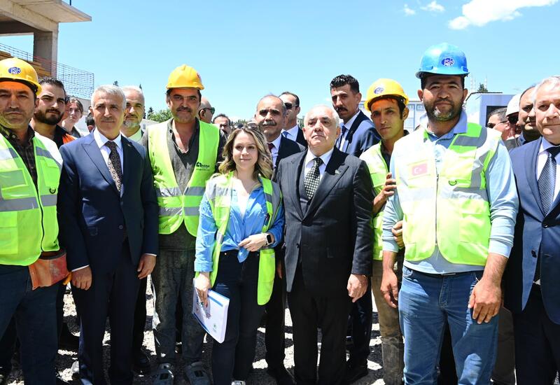 Али Асадов ознакомился с ходом работ в "Азербайджанском квартале" в Кахраманмараше