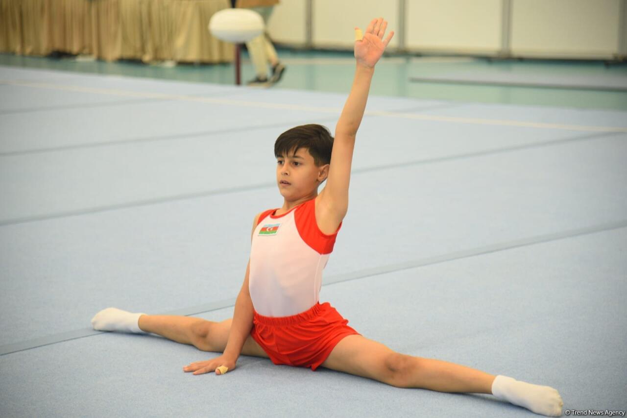 Bakı çempionatında 53 gimnast mübarizə aparır