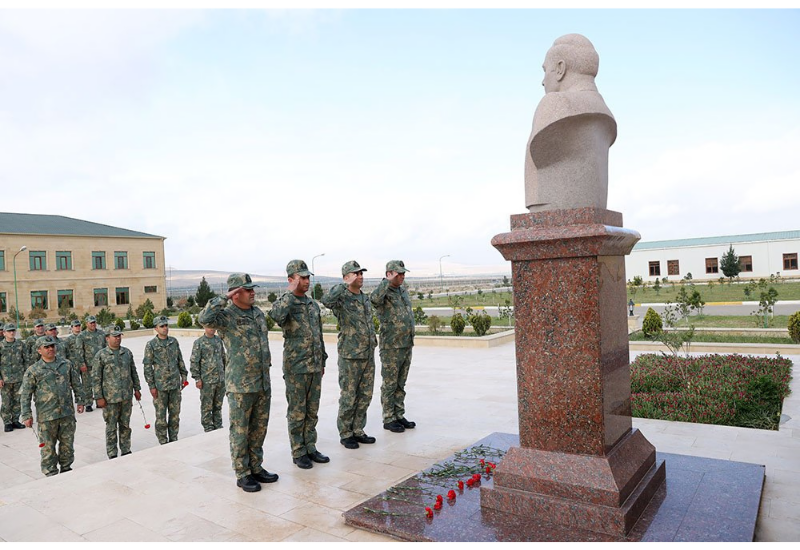 В азербайджанской армии проведен цикл мероприятий по случаю 101-летия общенационального лидера Гейдара Алиева
