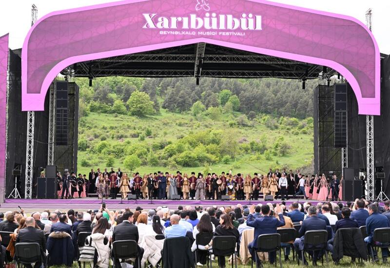 Репортаж с грандиозного открытия VII Международного музыкального фестиваля "Харыбюльбюль"