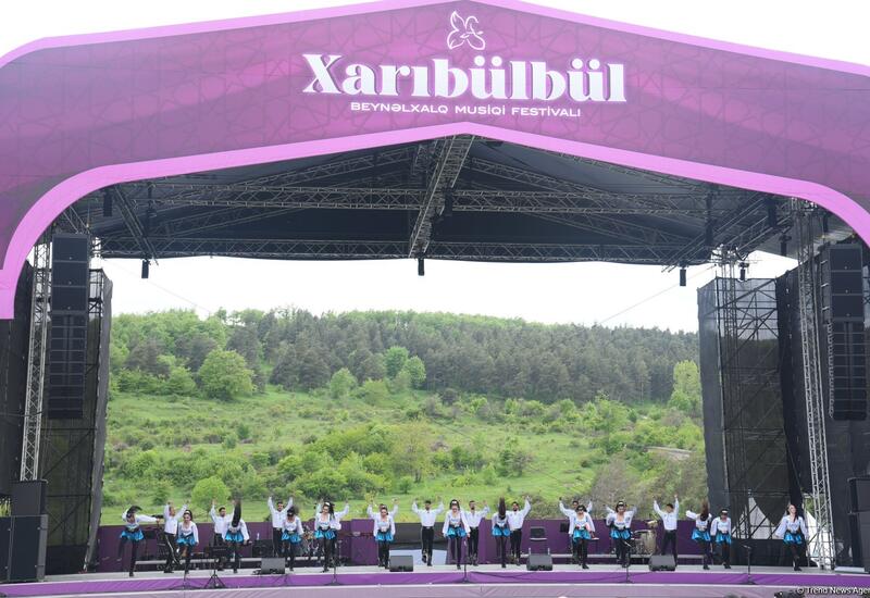 В Шуше состоялся концерт всемирно известного ансамбля "Огни Анатолии" в рамках Международного фестиваля "Харыбюльбюль"