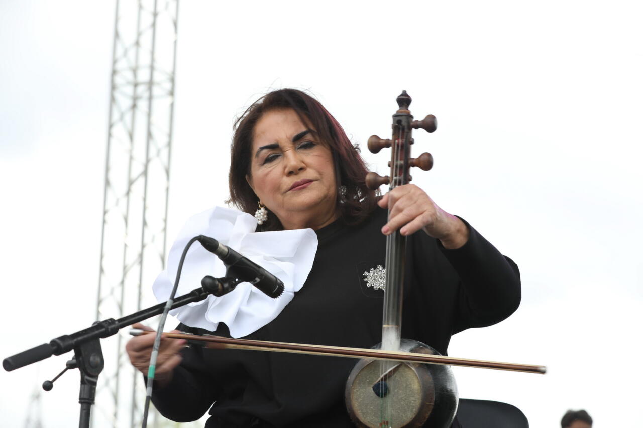 Фестиваль "Харыбюльбюль" в Лачине с концертной программой "Sələflər və xələflər"