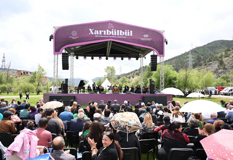 “Xarıbülbül” festivalı “Sələflər və xələflər”lə Laçında